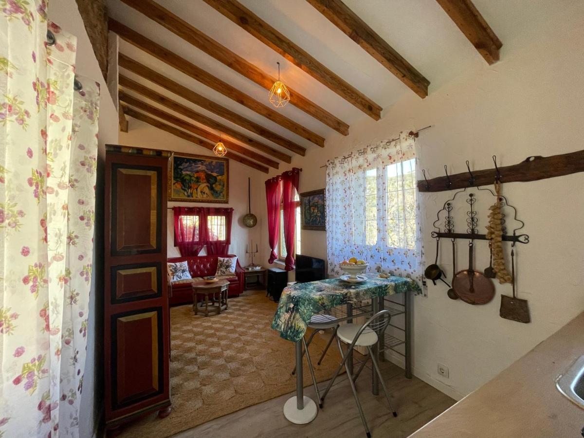 Casa Fidelina II Miraflores De La Sierra Eksteriør billede
